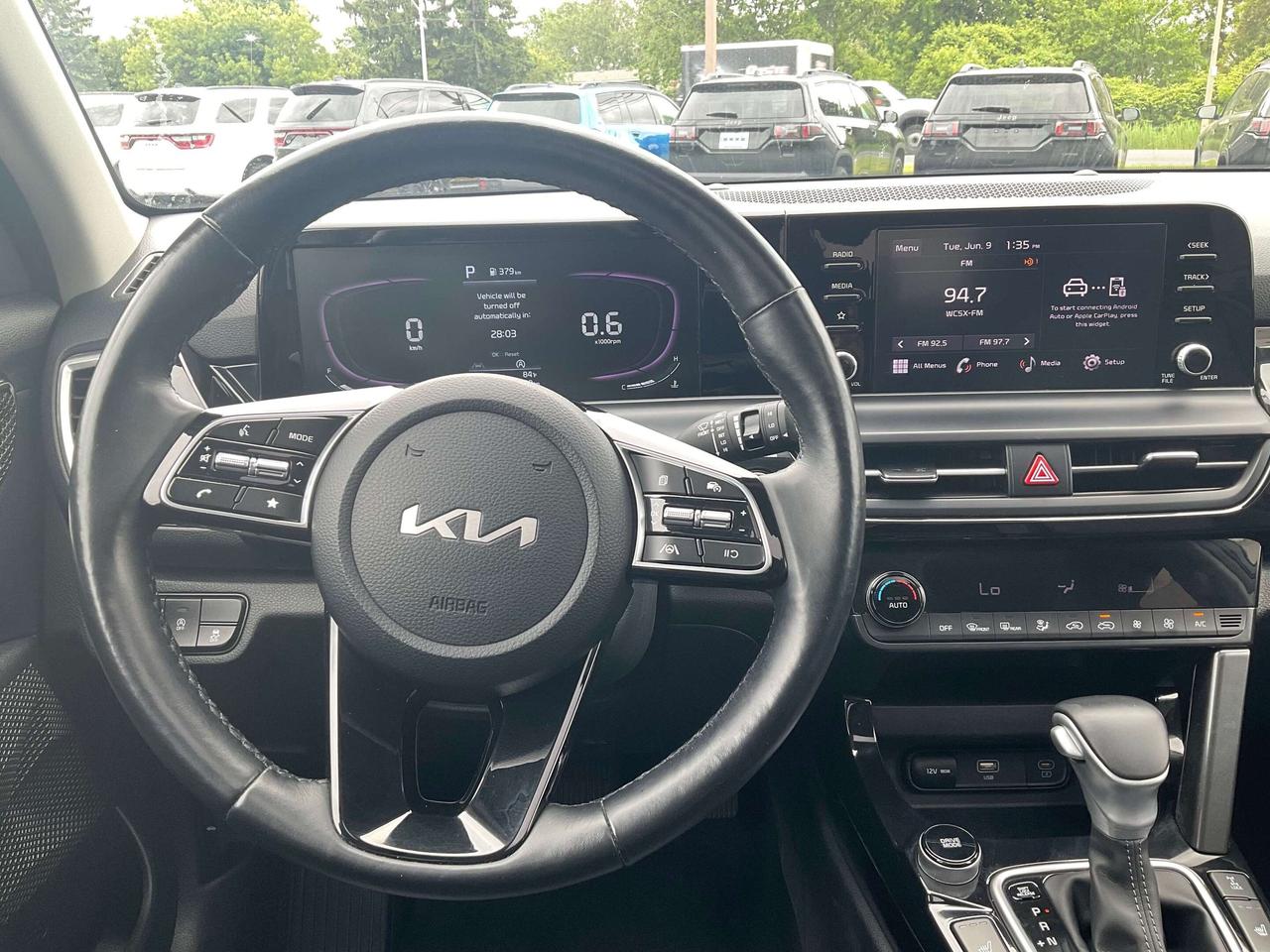 2024 Kia Seltos LEATHER / HEATED SEATS / SUNROOF Photo