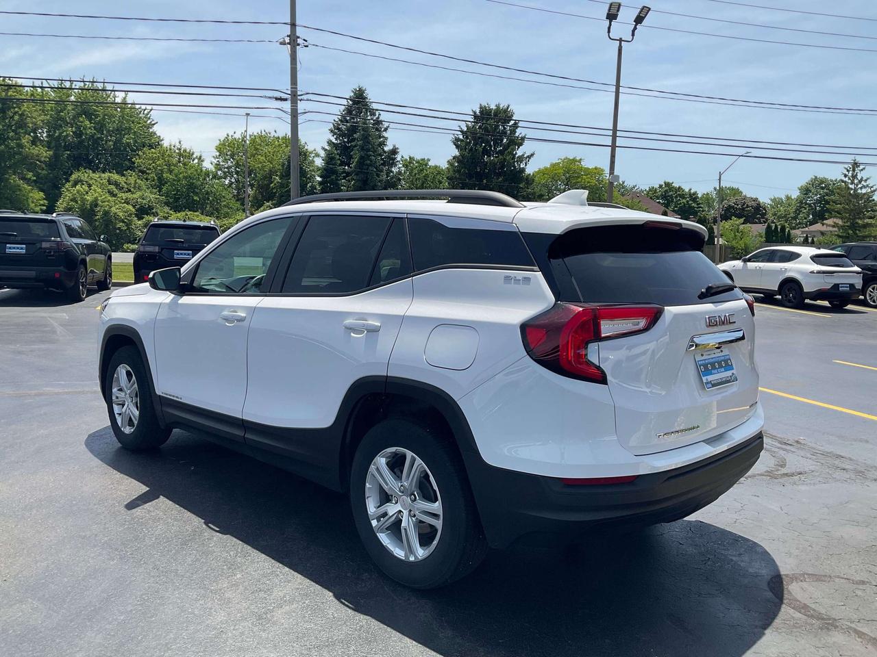 2024 GMC Terrain SLE Photo