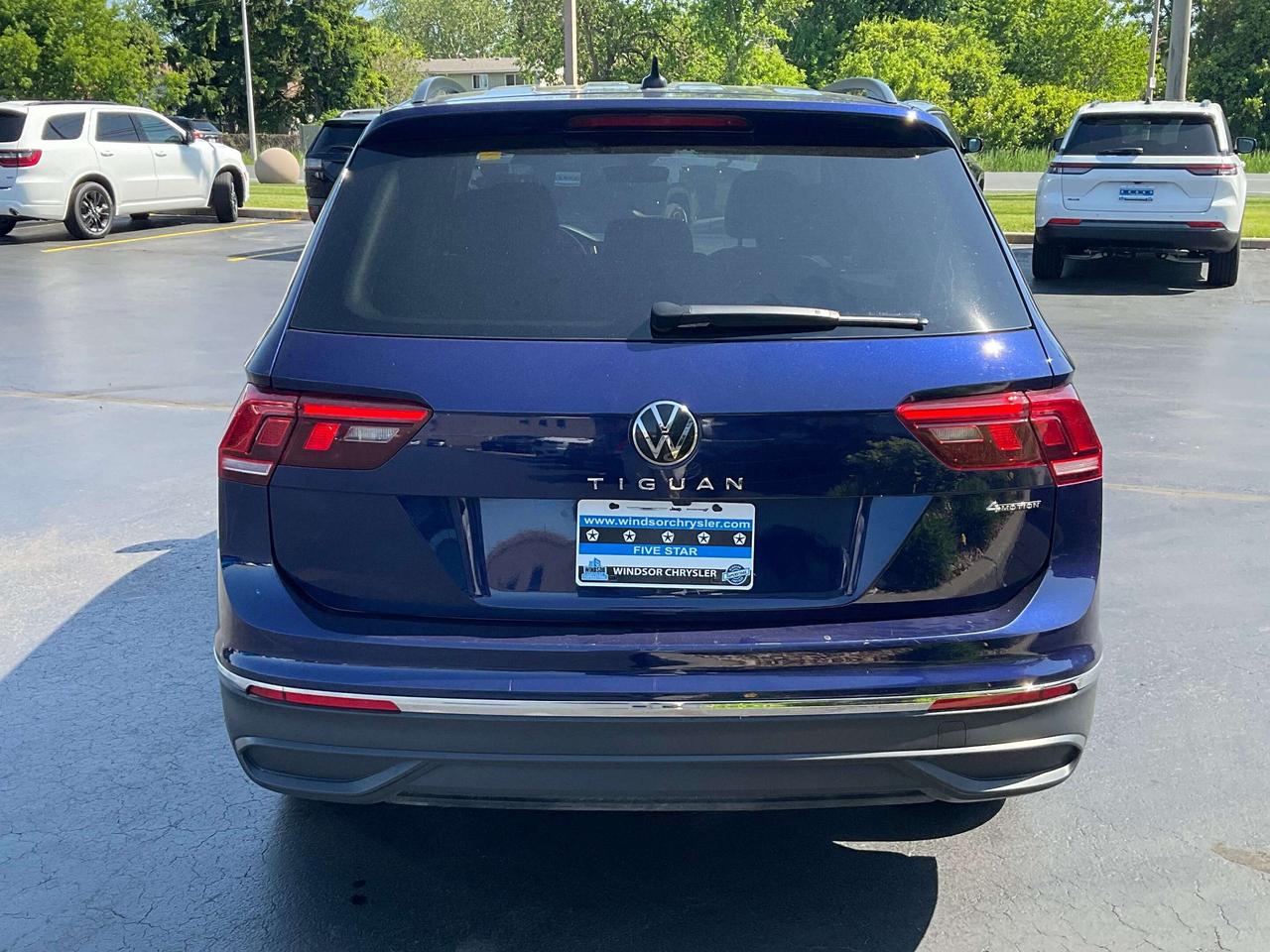 2024 Volkswagen Tiguan LEATHER / HEATED SEATS / CAR PLAY Photo