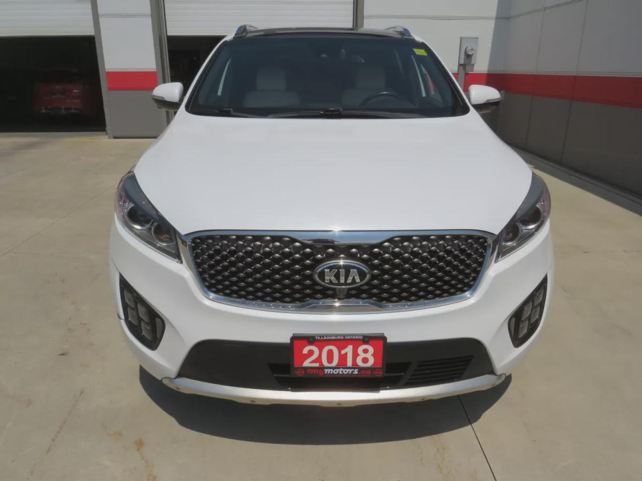 2018 Kia Sorento SX V6 | Clean Carfax | 7 Passenger | Alloy Rims | Leather | Navigation | Panoramic Sunroof | Heated Front/Rear Seats | Photo
