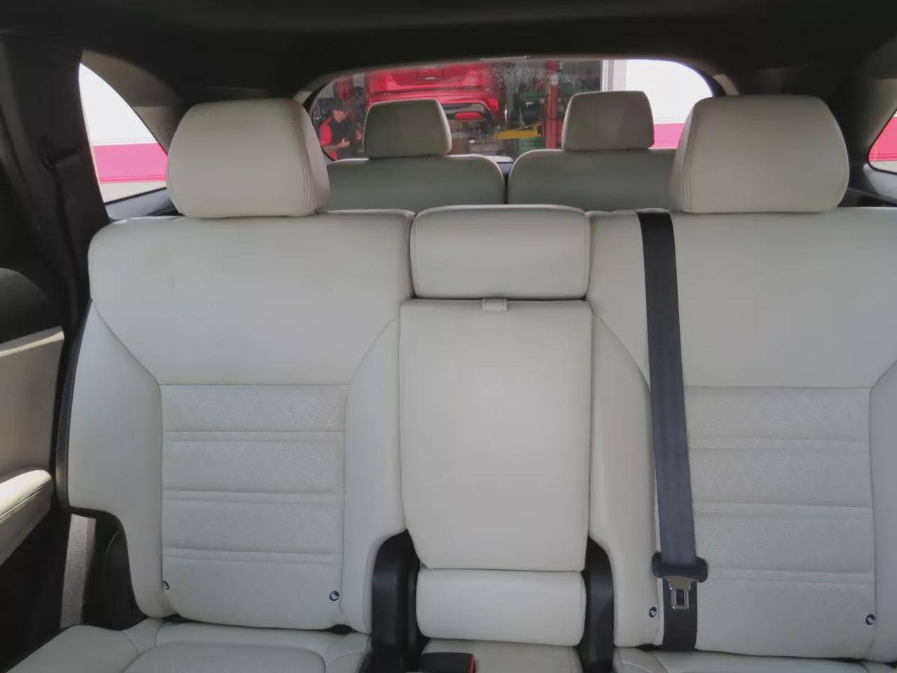 2018 Kia Sorento SX V6 | Clean Carfax | 7 Passenger | Alloy Rims | Leather | Navigation | Panoramic Sunroof | Heated Front/Rear Seats | Photo