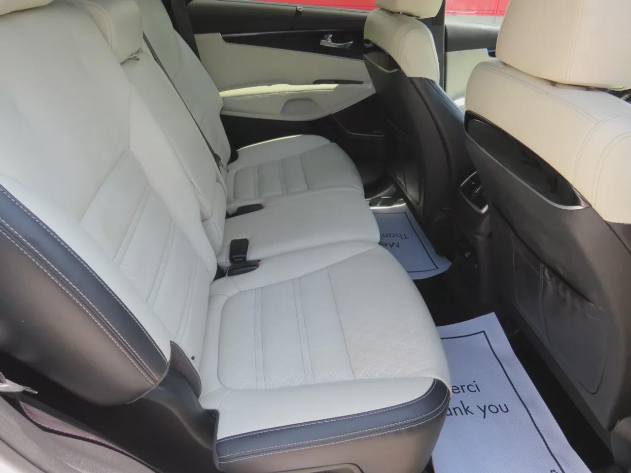 2018 Kia Sorento SX V6 | Clean Carfax | 7 Passenger | Alloy Rims | Leather | Navigation | Panoramic Sunroof | Heated Front/Rear Seats | Photo