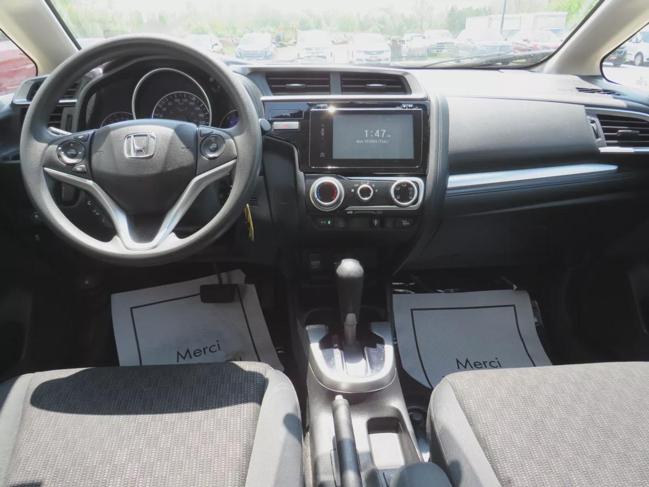 2016 Honda Fit LX | Clean Carfax | Digital Touchscreen | Reverse Camera | AC | Cruise Control | USB and HDMI| Heated Seats | Photo4