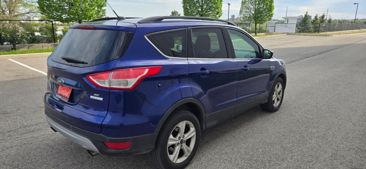2015 Ford Escape SE 4dr Front-wheel Drive Automatic Photo
