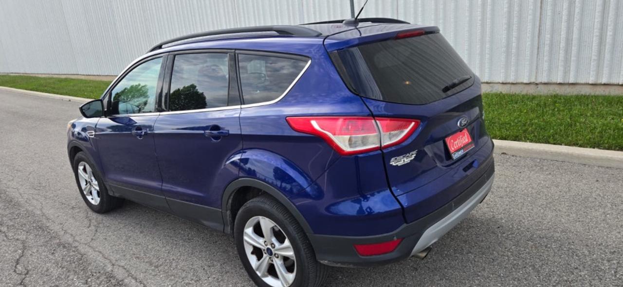 2015 Ford Escape SE 4dr Front-wheel Drive Automatic Photo