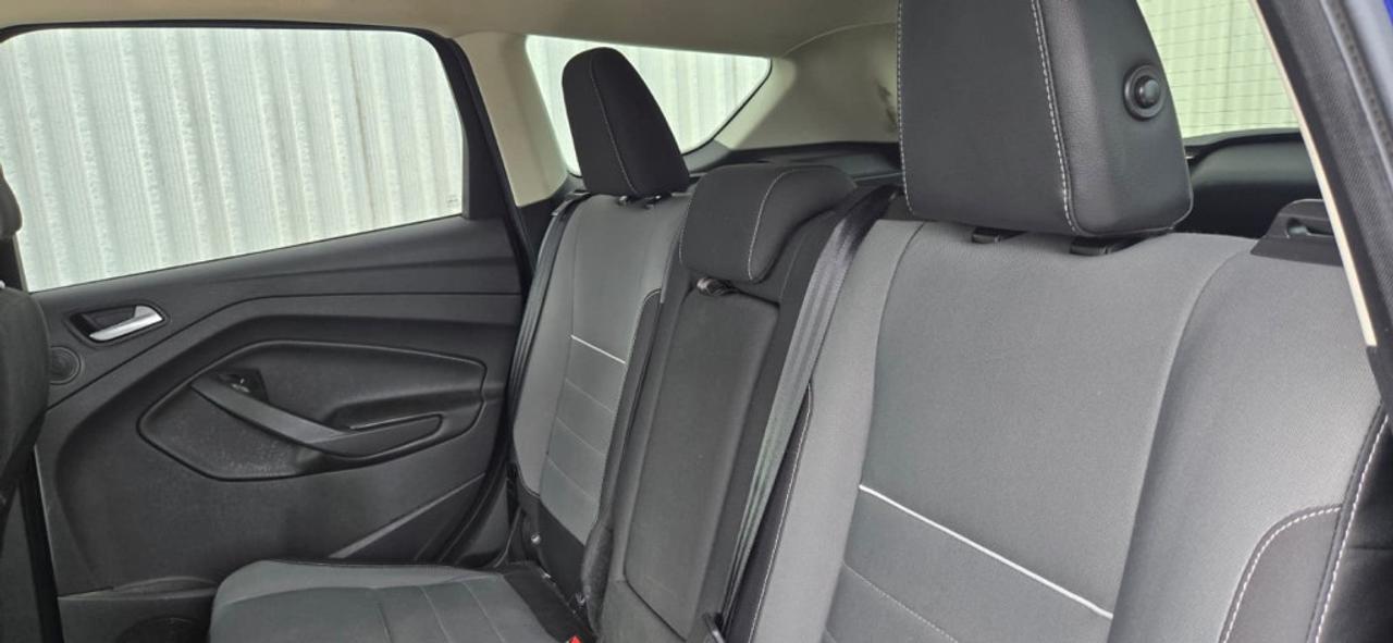 2015 Ford Escape SE 4dr Front-wheel Drive Automatic Photo