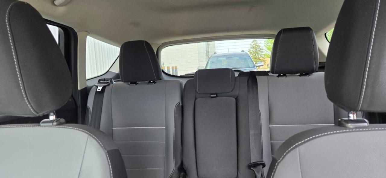 2015 Ford Escape SE 4dr Front-wheel Drive Automatic Photo