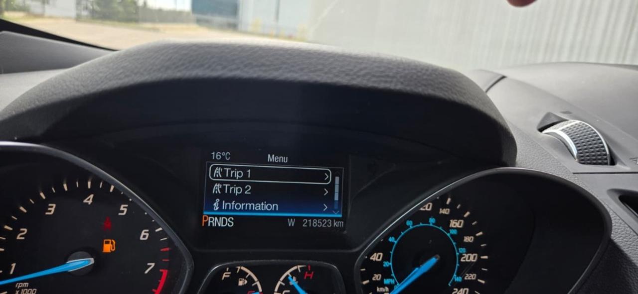 2015 Ford Escape SE 4dr Front-wheel Drive Automatic Photo