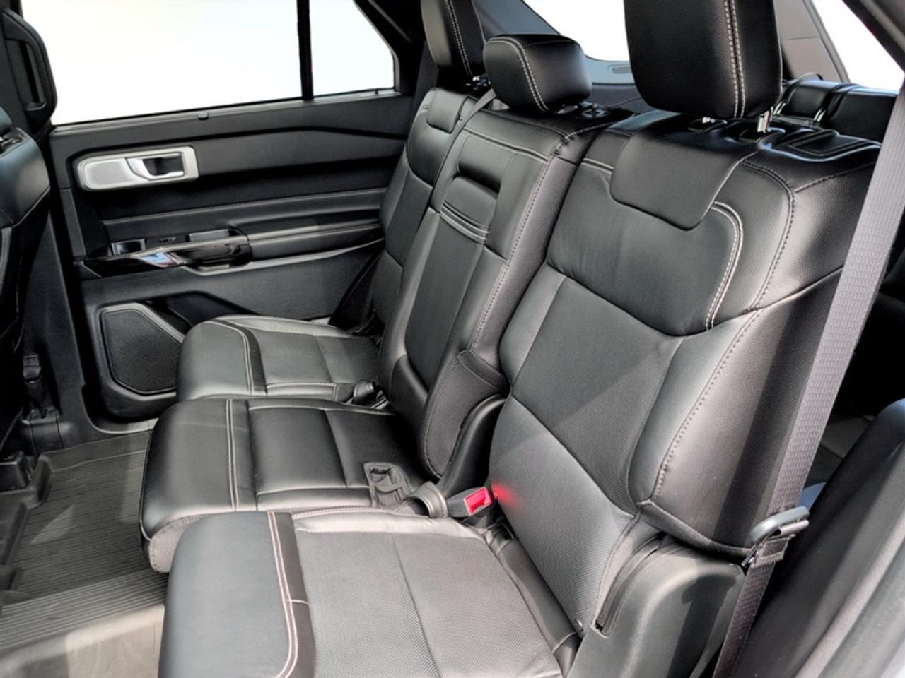 2022 Ford Explorer ST w/Premium Tech Pkg  *LOW MILEAGE* Photo