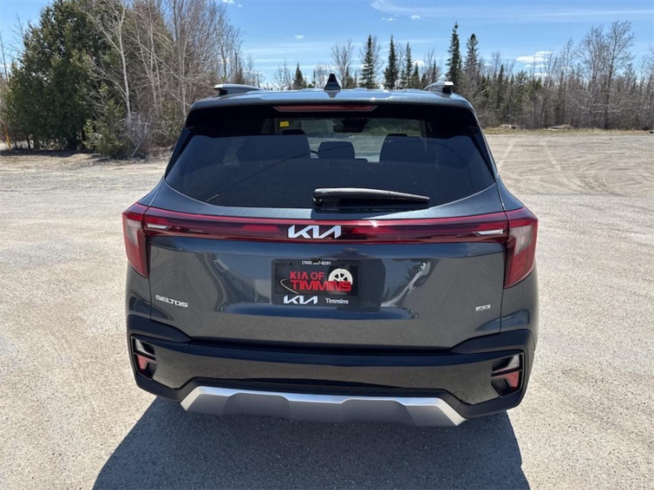 2026 Kia Seltos SX  Heads Up Display - $278 B/W Photo