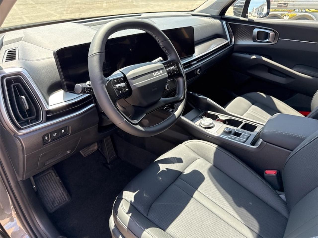 2026 Kia Sorento Hybrid EX  6 Passenger - $338 B/W Photo