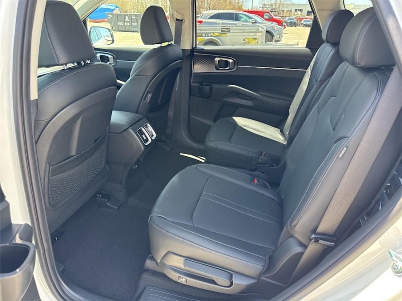 2026 Kia Sorento Hybrid EX  6 Passenger - $338 B/W Photo
