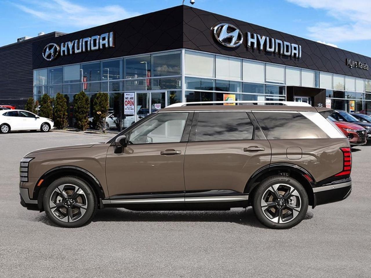2026 Hyundai Palisade Hybrid Luxury 7-Passenger  - $206.90 /Wk Photo