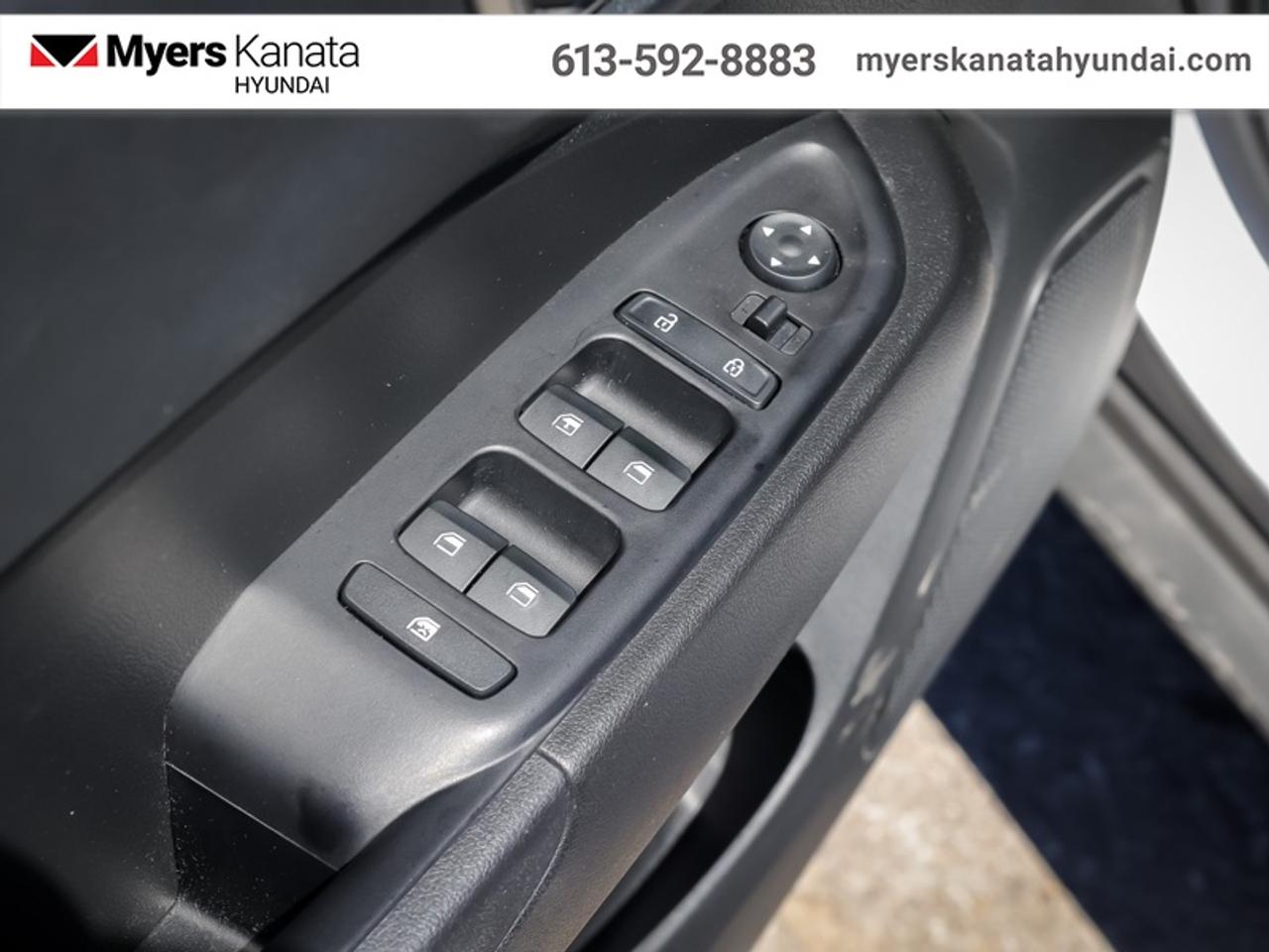 2025 Hyundai Venue Preferred IVT  - Heated Seats Photo