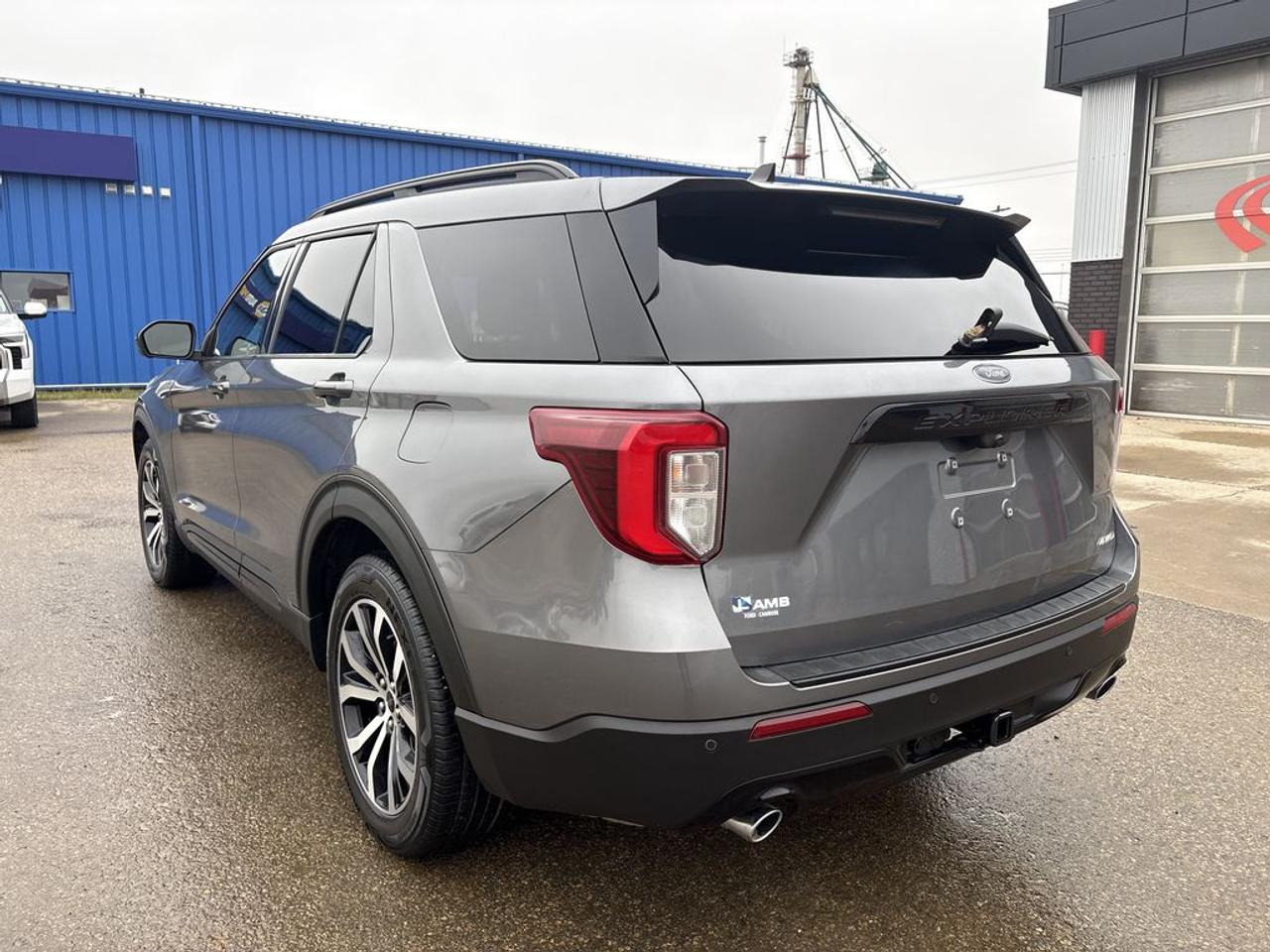 2022 Ford Explorer ST-Line Photo4