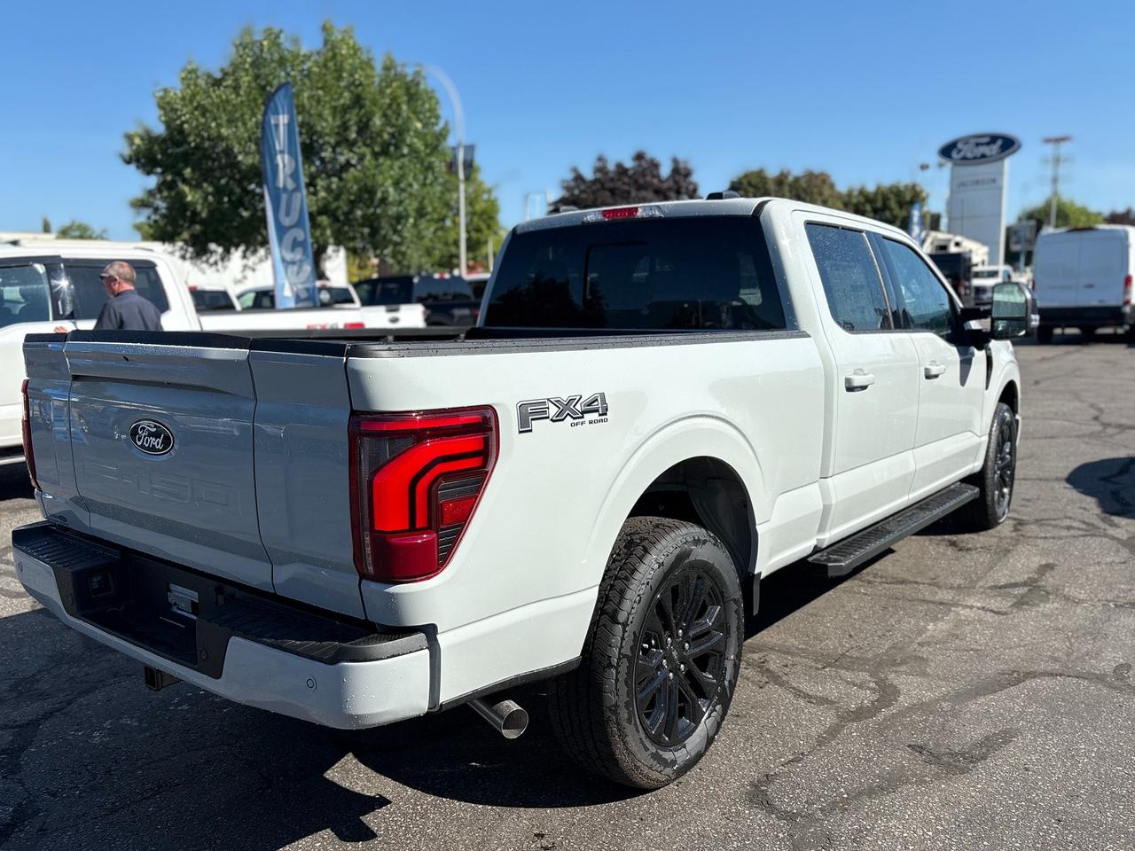 2026 Ford F-150 Lariat Photo4