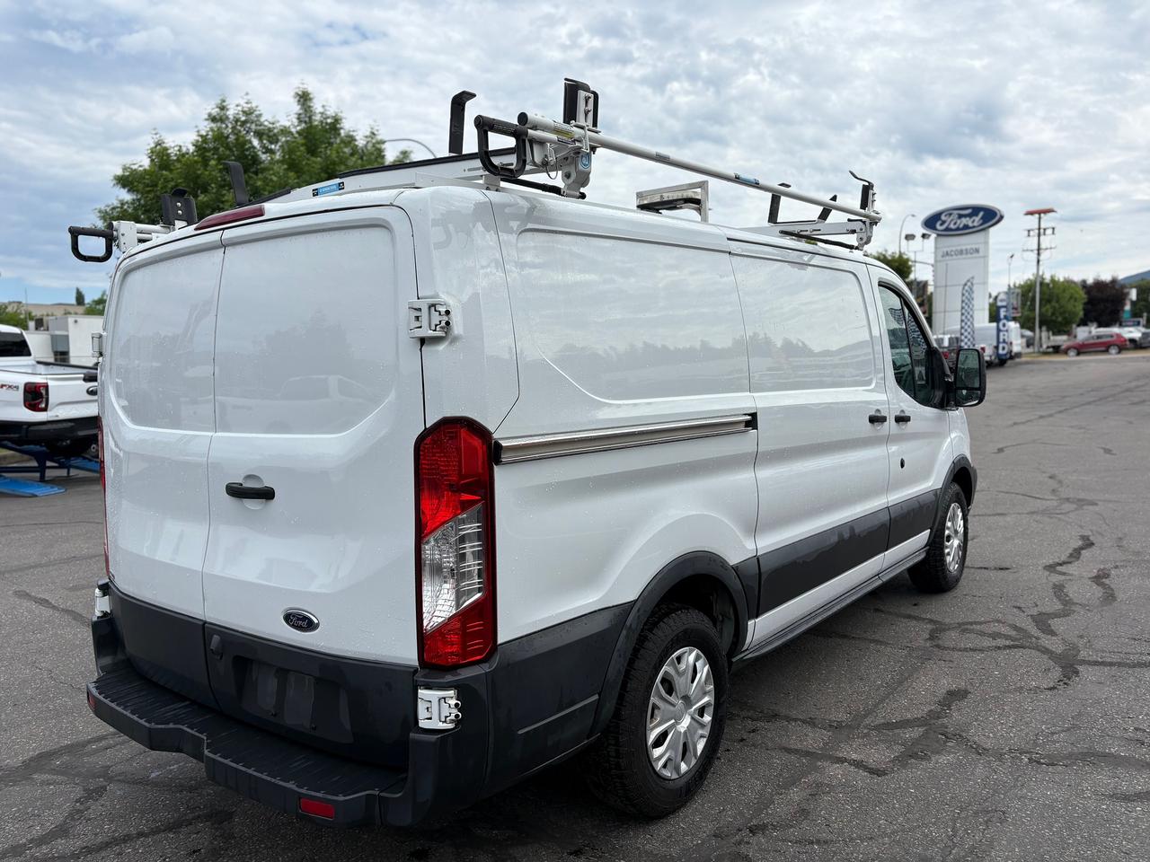 2016 Ford Transit Cargo Van BASE Photo4
