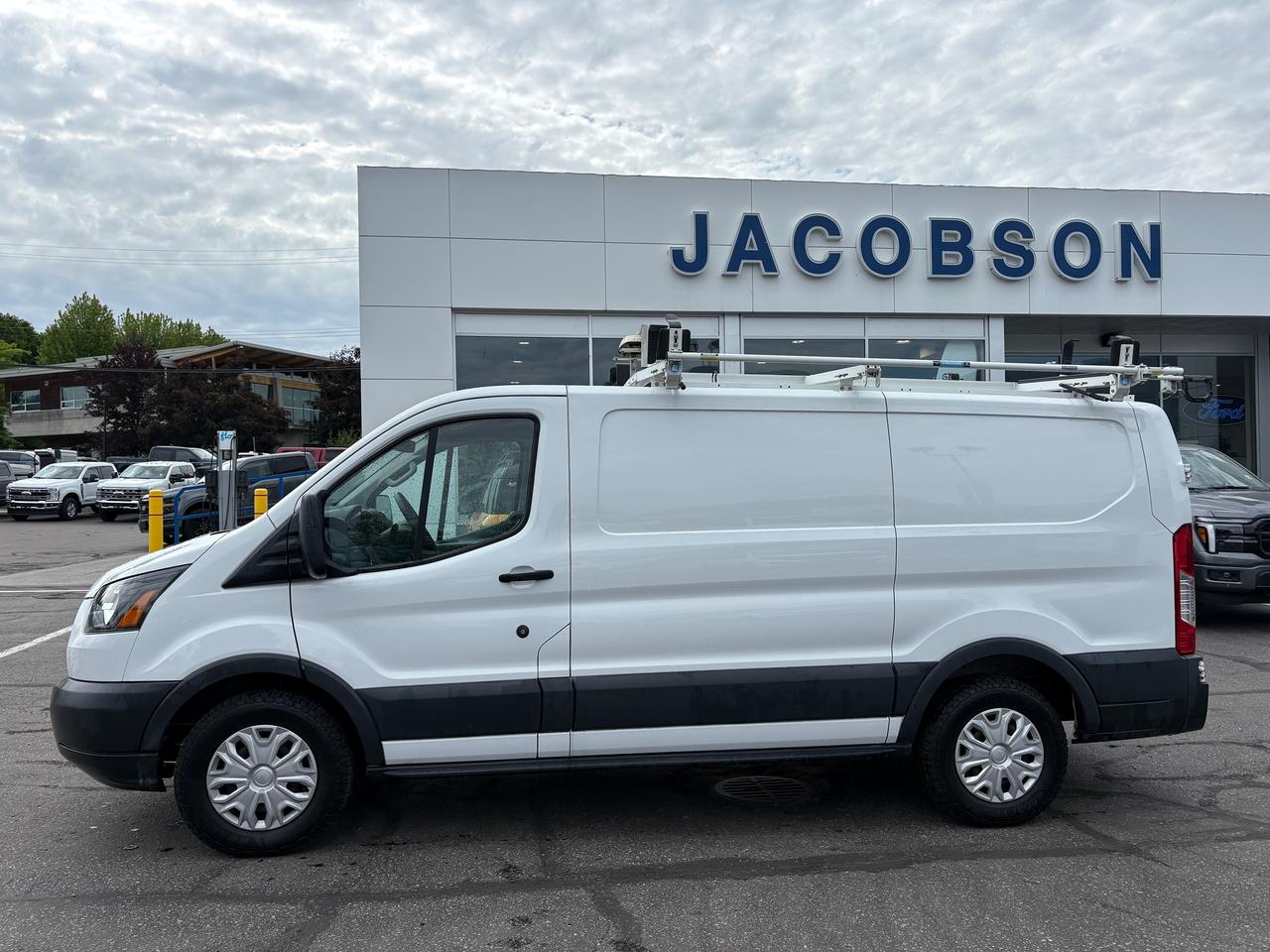 2016 Ford Transit Cargo Van BASE Photo1