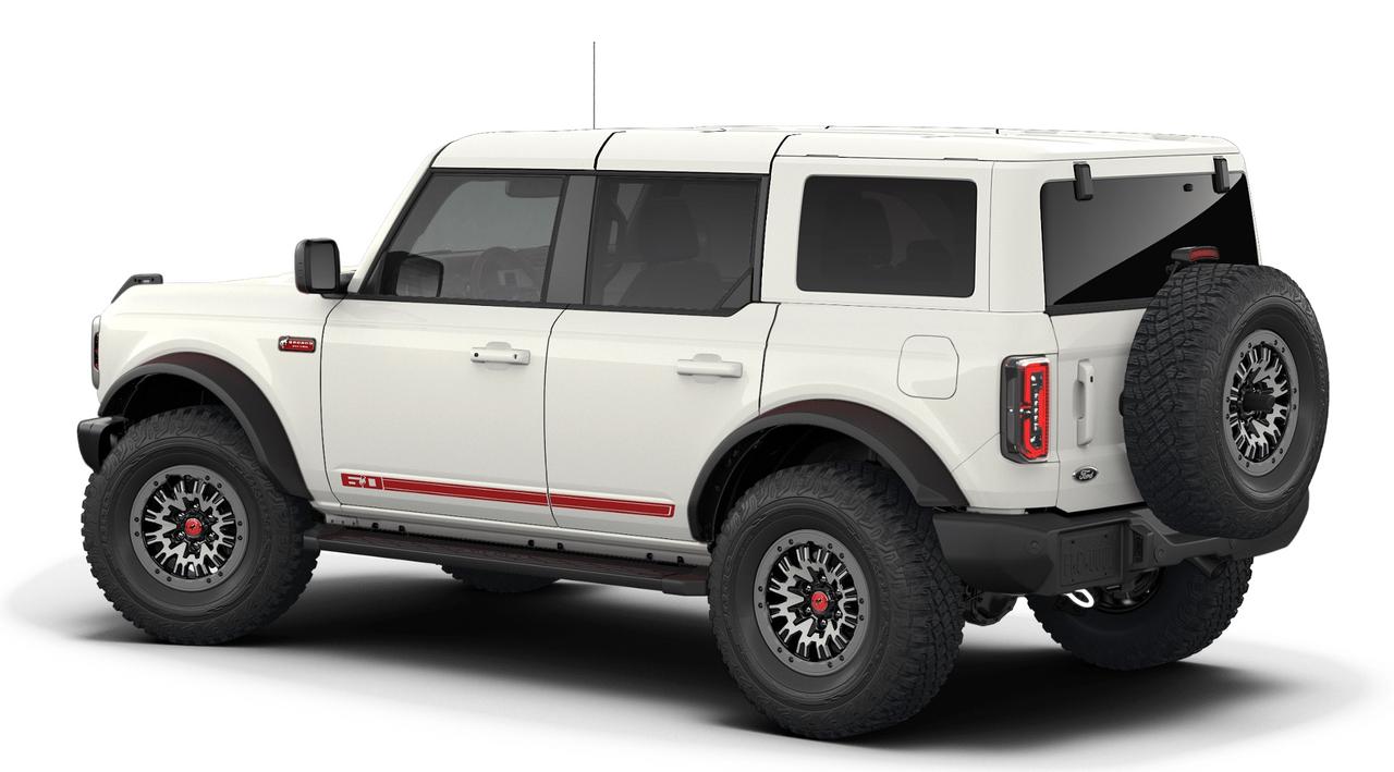 2026 Ford Bronco Outer Banks Photo1