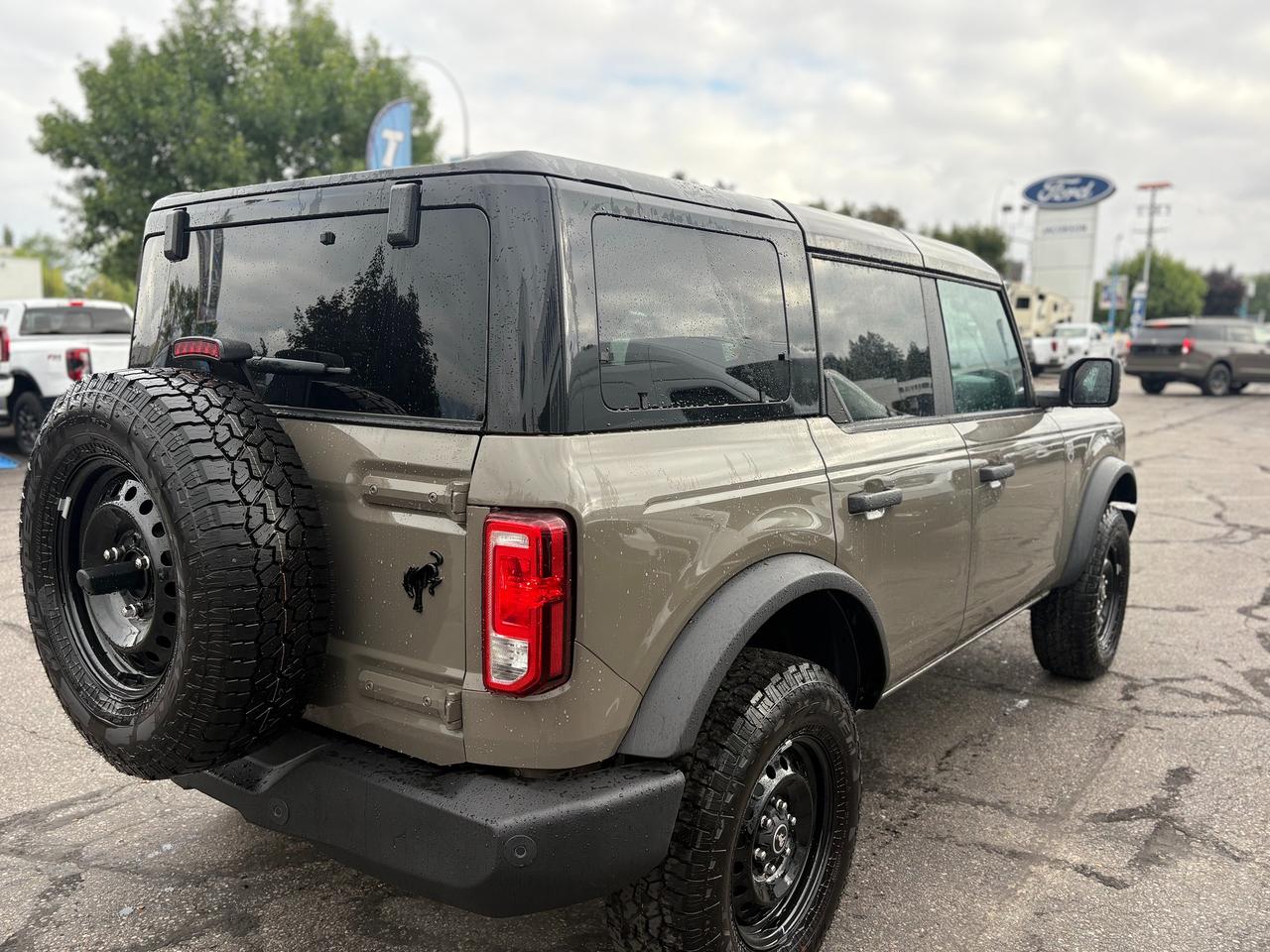 2026 Ford Bronco Big Bend Photo4
