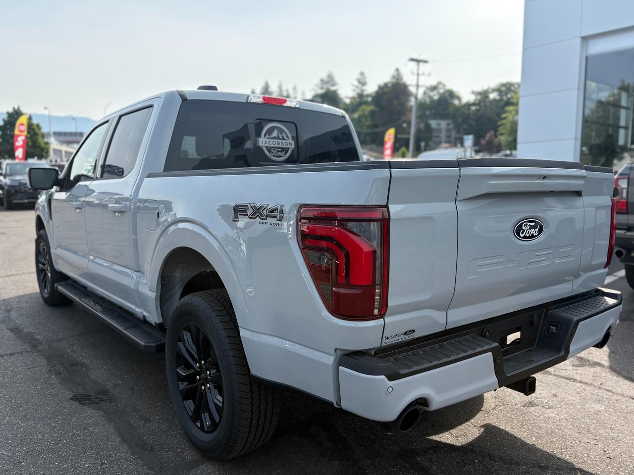2026 Ford F-150 Lariat Photo2