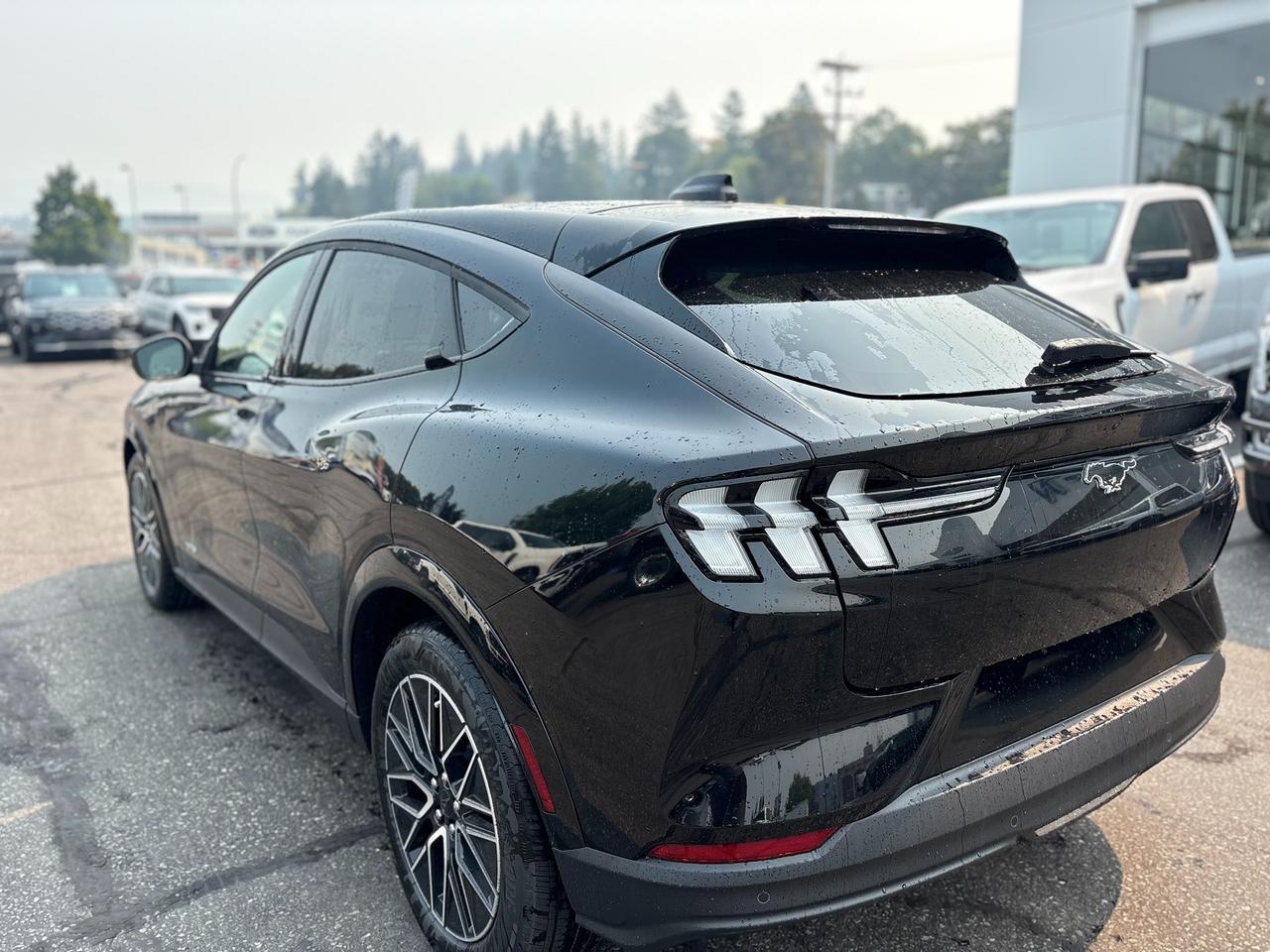 2026 Ford Mustang Mach-E Premium Photo2
