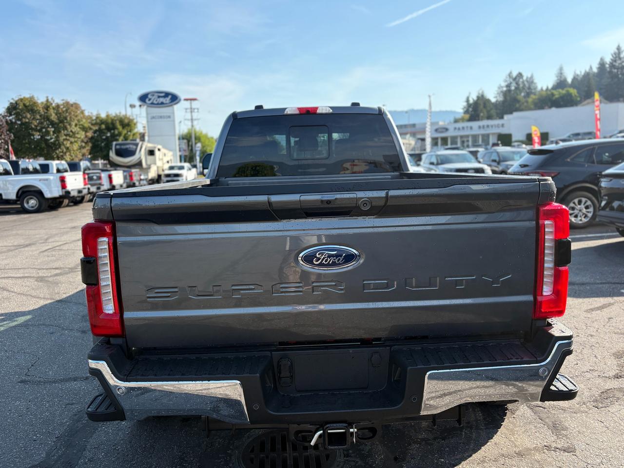 2026 Ford F-450 Super Duty DRW Lariat Photo3