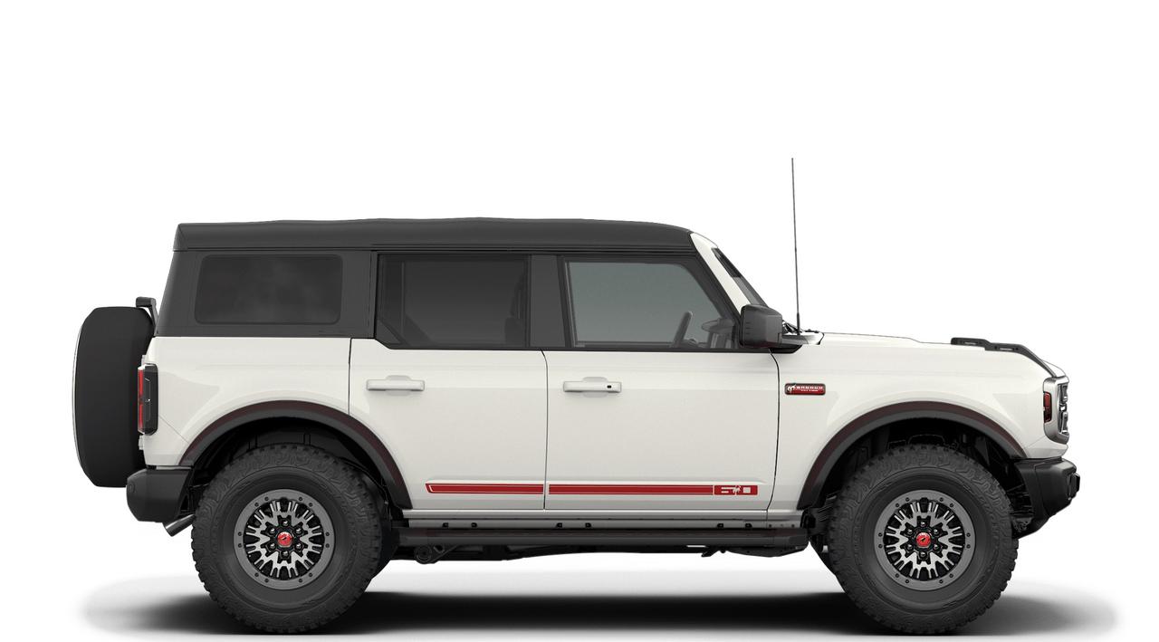 2026 Ford Bronco Outer Banks® Photo4