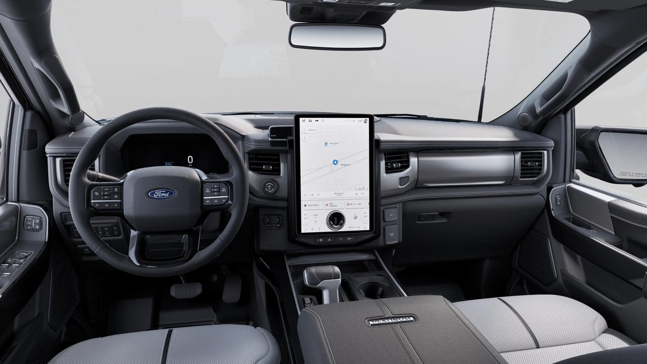 2025 Ford F-150 Lightning Platinum Photo