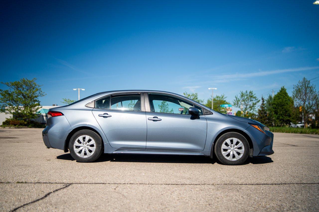 2022 Toyota Corolla LE Photo4