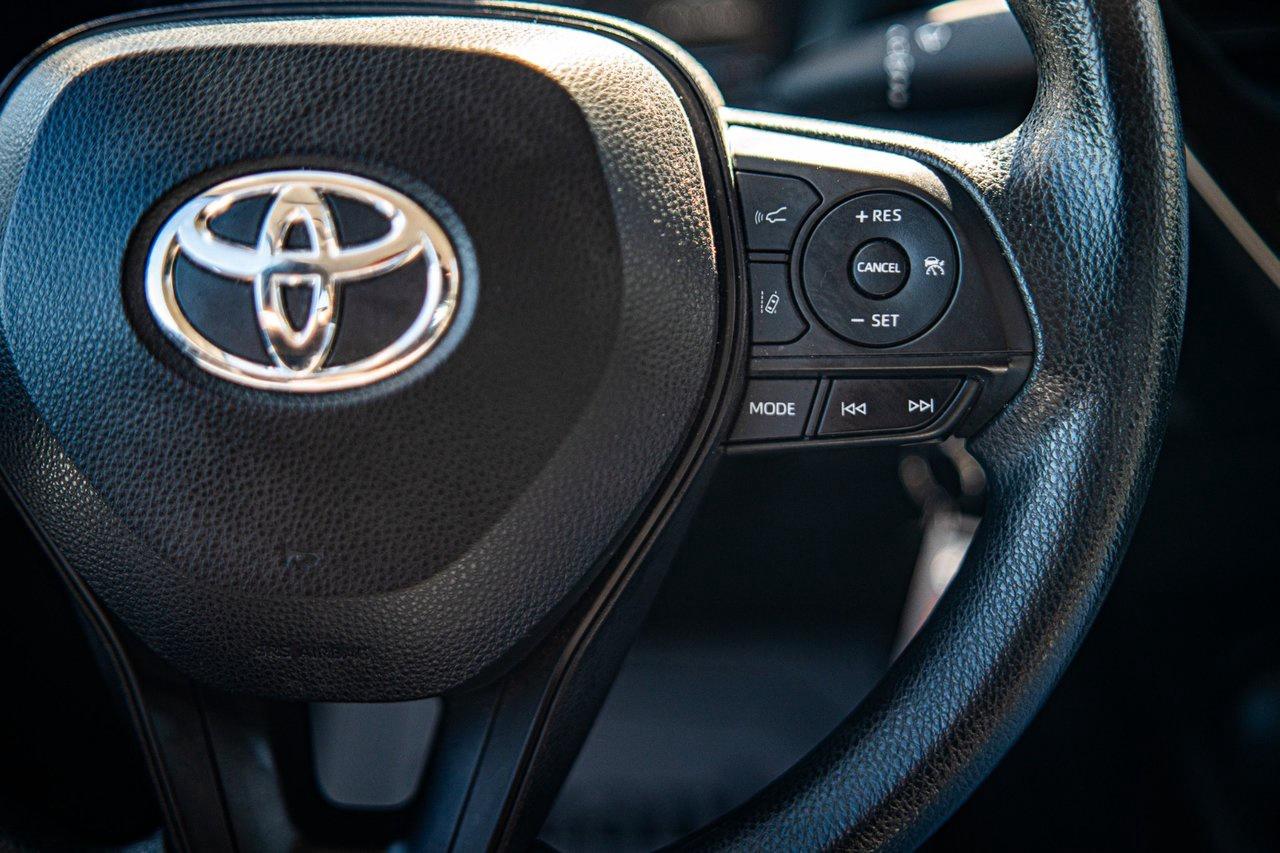 2022 Toyota Corolla LE Photo