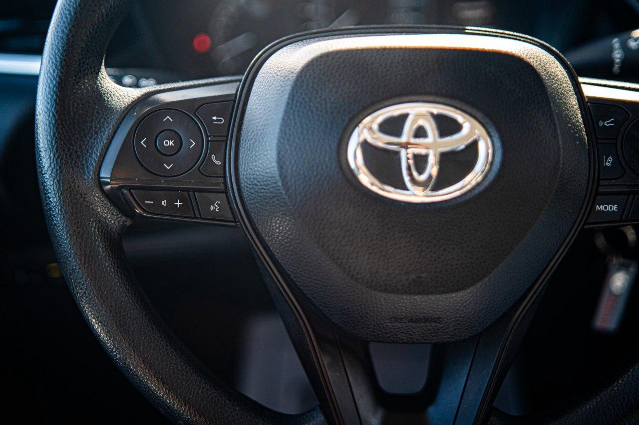 2022 Toyota Corolla LE Photo