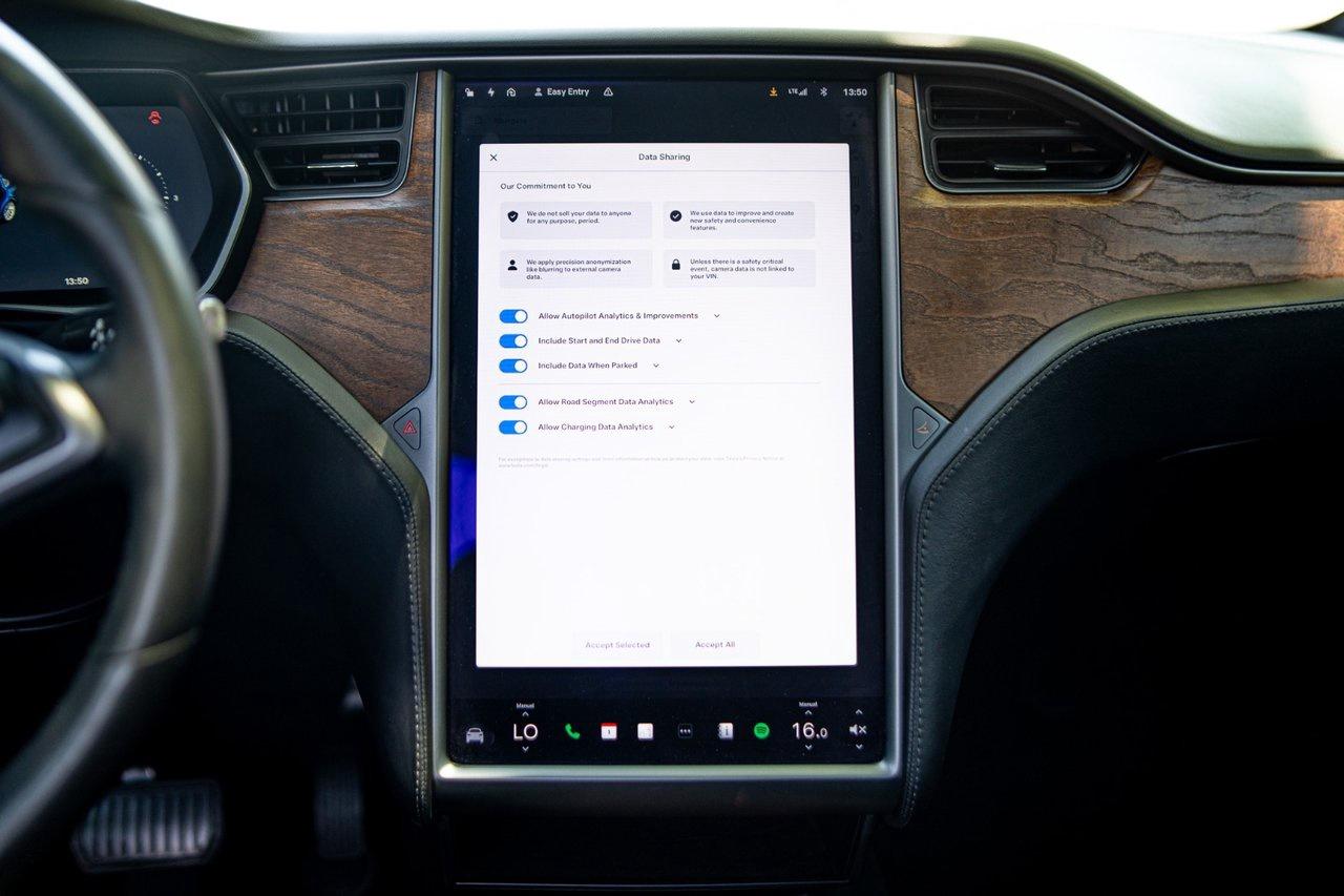 2020 Tesla Model X LONG RANGE AWD Photo