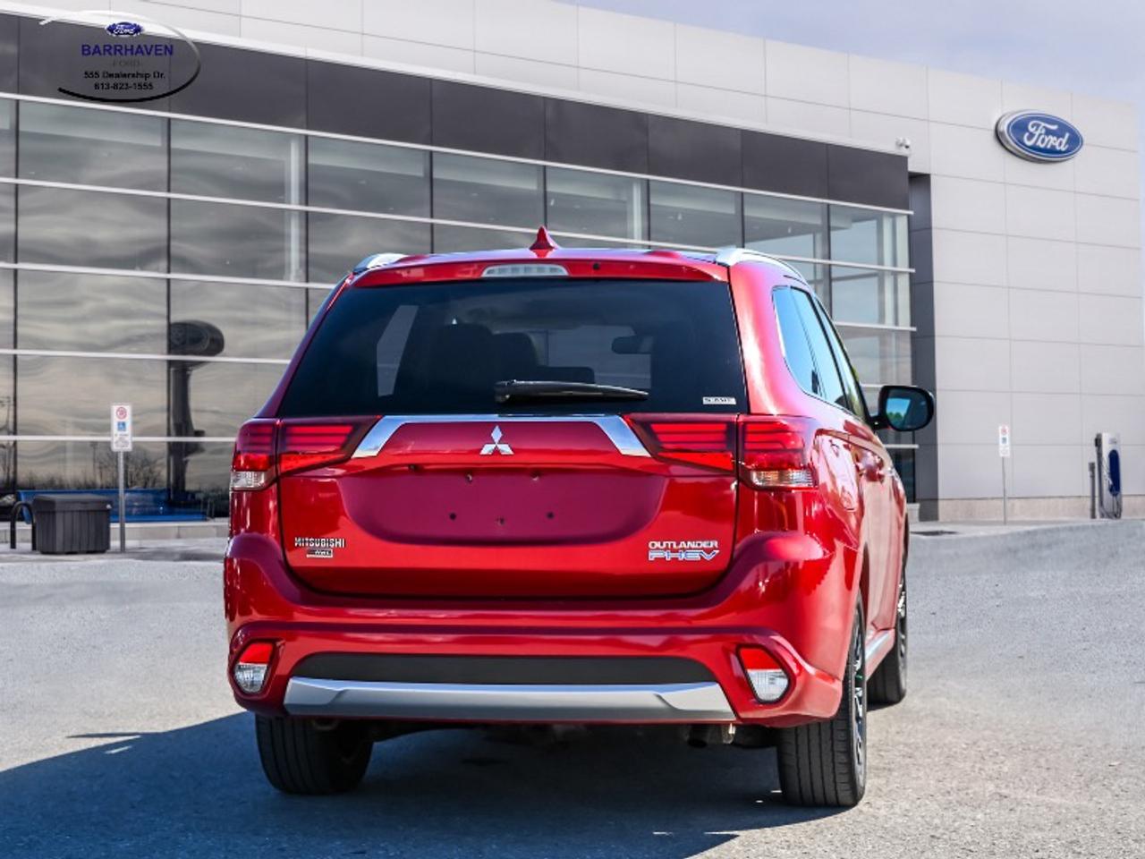 2018 Mitsubishi Outlander Phev GT Photo