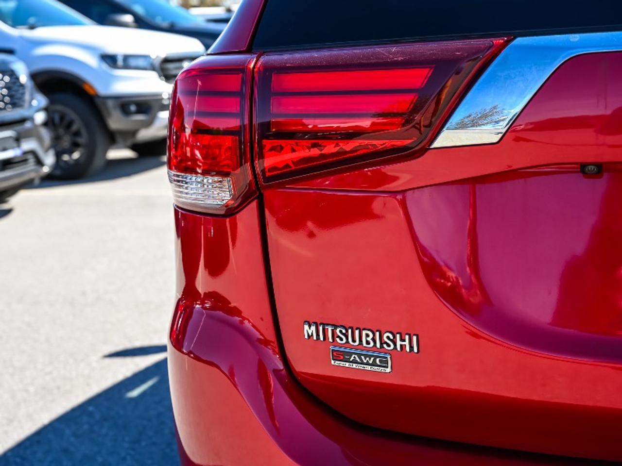 2018 Mitsubishi Outlander Phev GT Photo