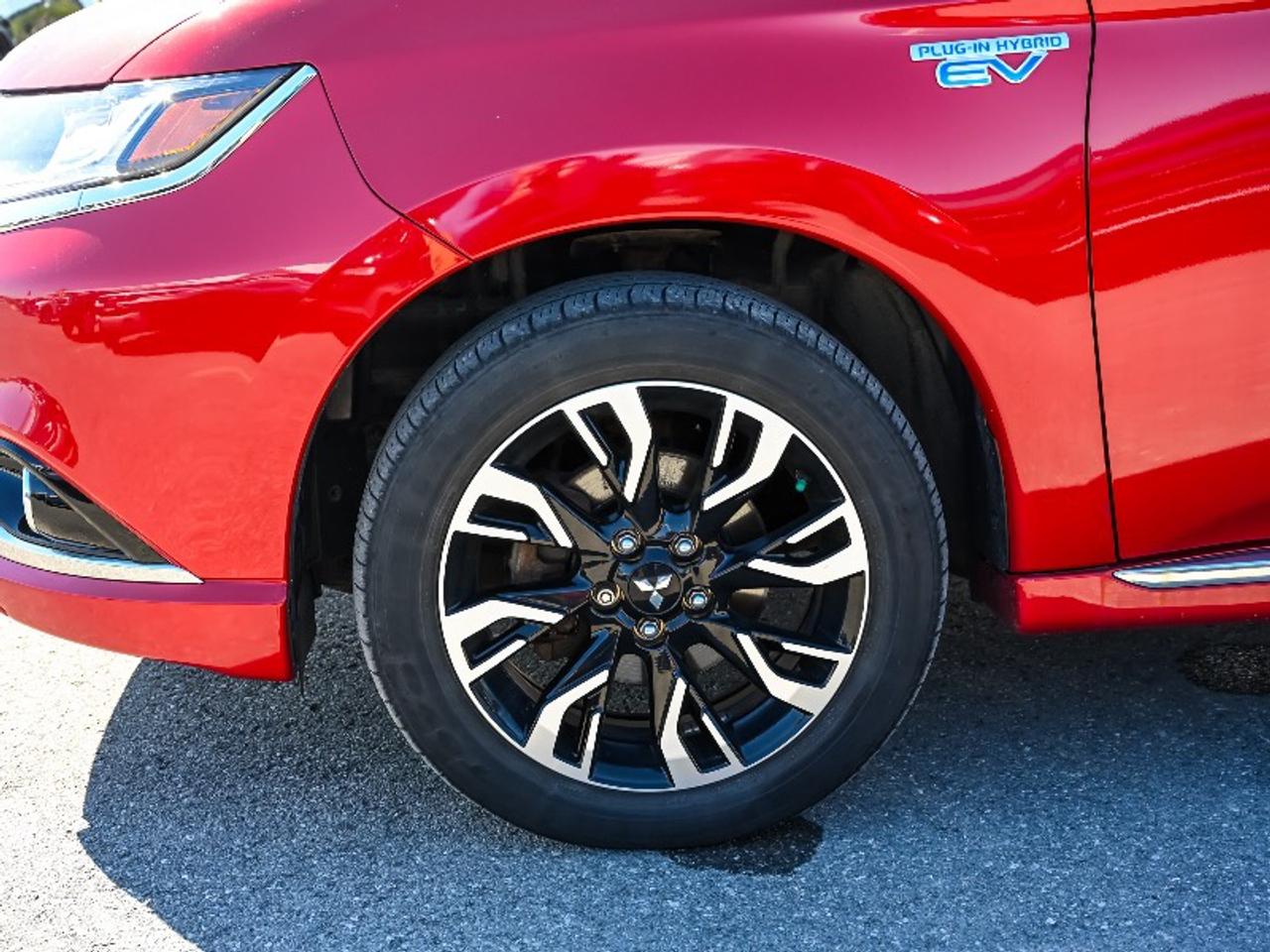 2018 Mitsubishi Outlander Phev GT Photo