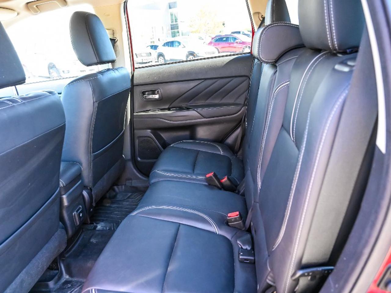 2018 Mitsubishi Outlander Phev GT Photo