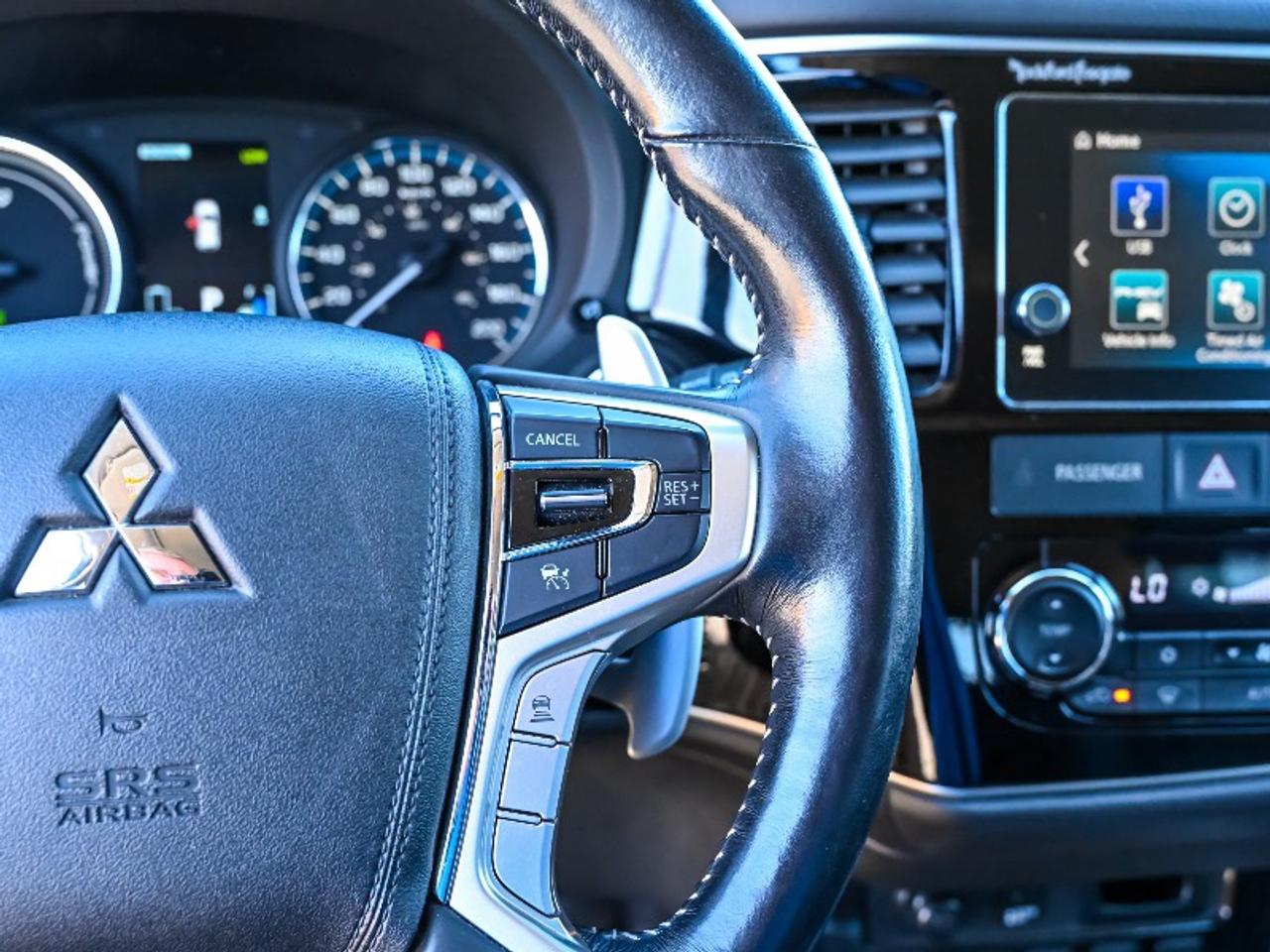 2018 Mitsubishi Outlander Phev GT Photo