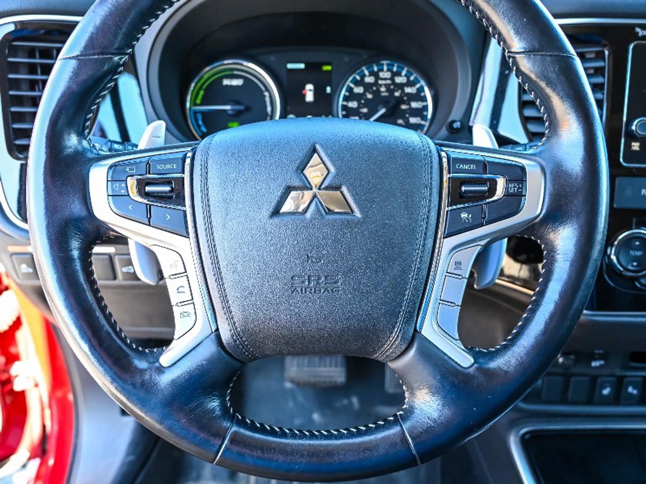 2018 Mitsubishi Outlander Phev GT Photo