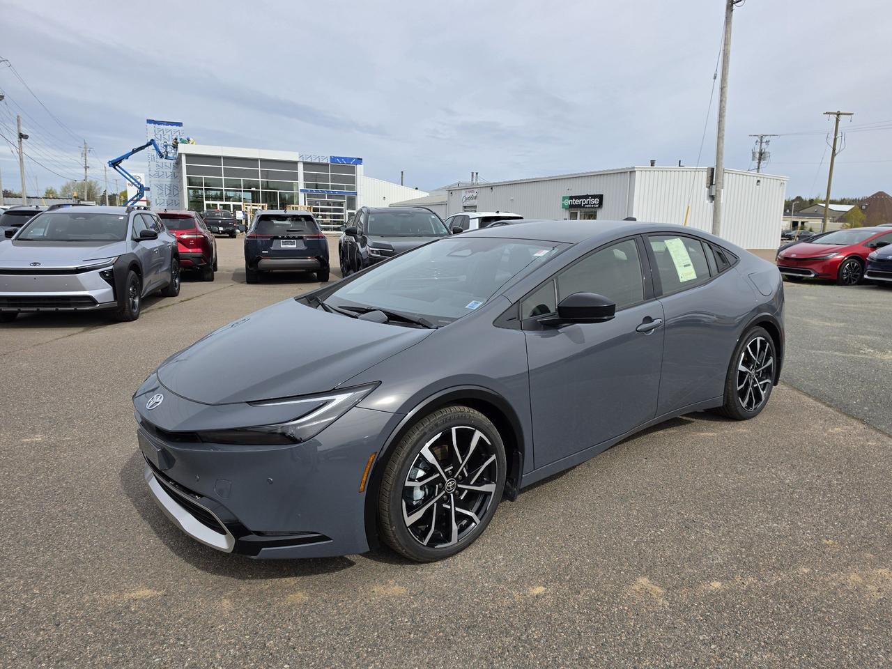 2025 Toyota Prius Plug-In Hybrid PRIUS PLUG-IN HYBRID XSE Photo0