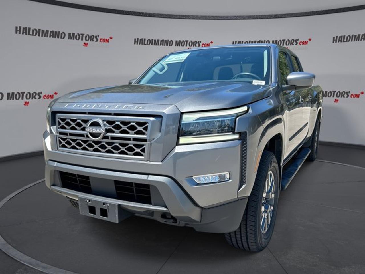2022 Nissan Frontier SV Crew Cab 6' Bed 4x4 | Heated Steering Photo0