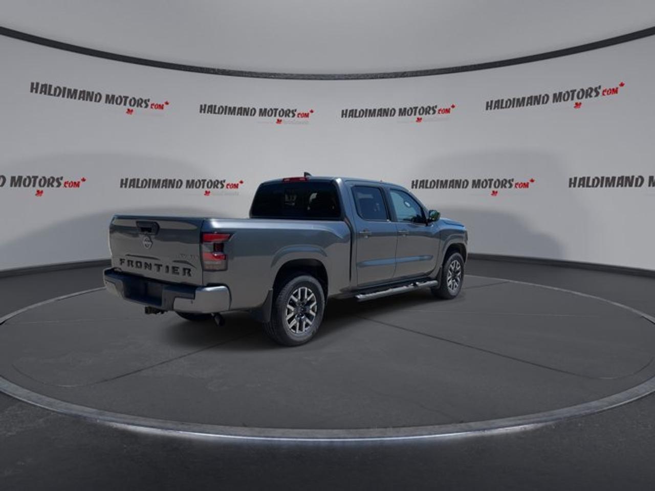 2022 Nissan Frontier SV Crew Cab 6' Bed 4x4 | Heated Steering Photo