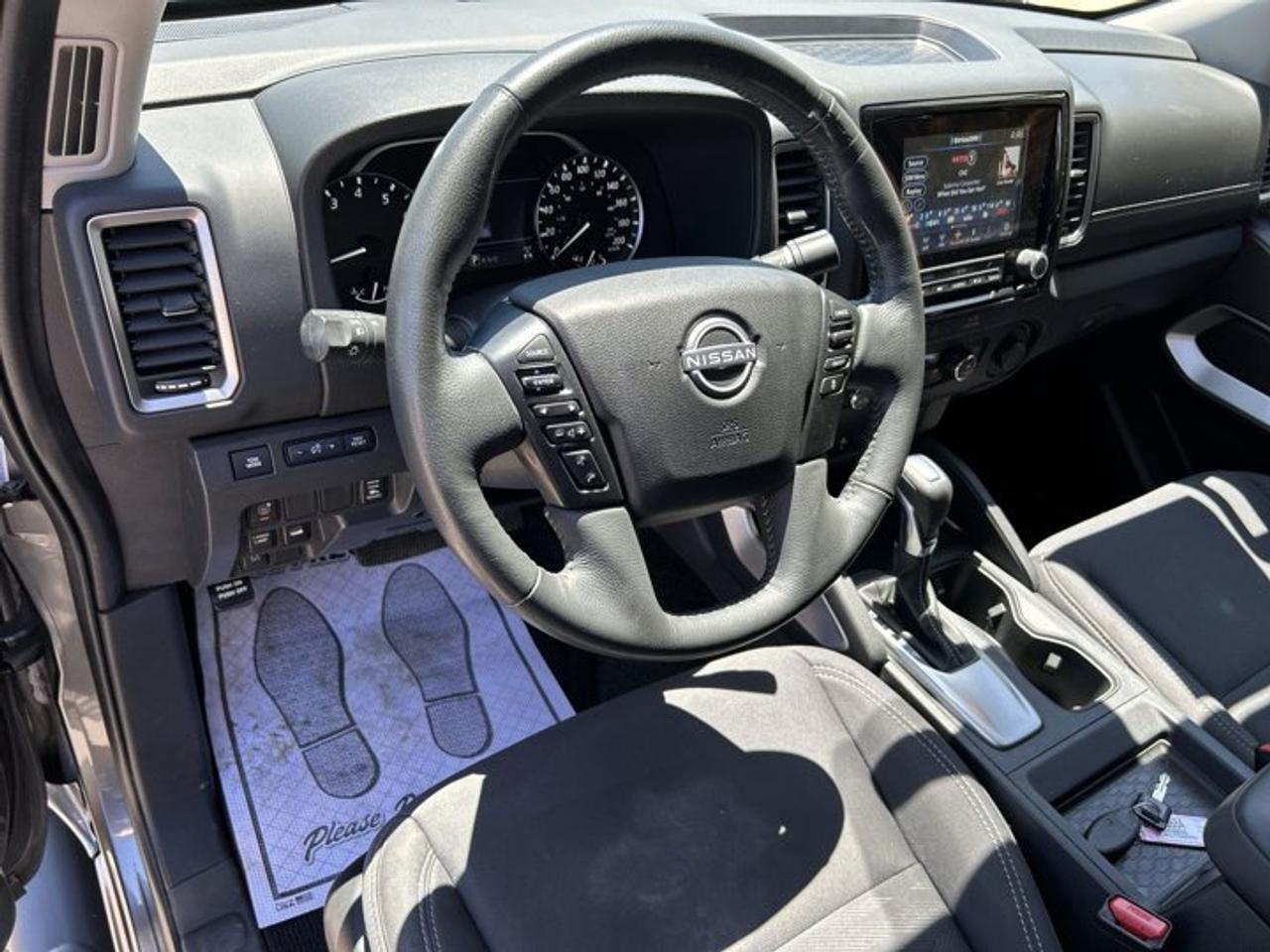 2022 Nissan Frontier SV Crew Cab 6' Bed 4x4 | Heated Steering Photo