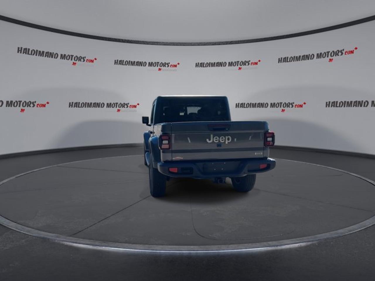 2021 Jeep Gladiator Overland 4x4 | No Accidents | Leather Seats Photo