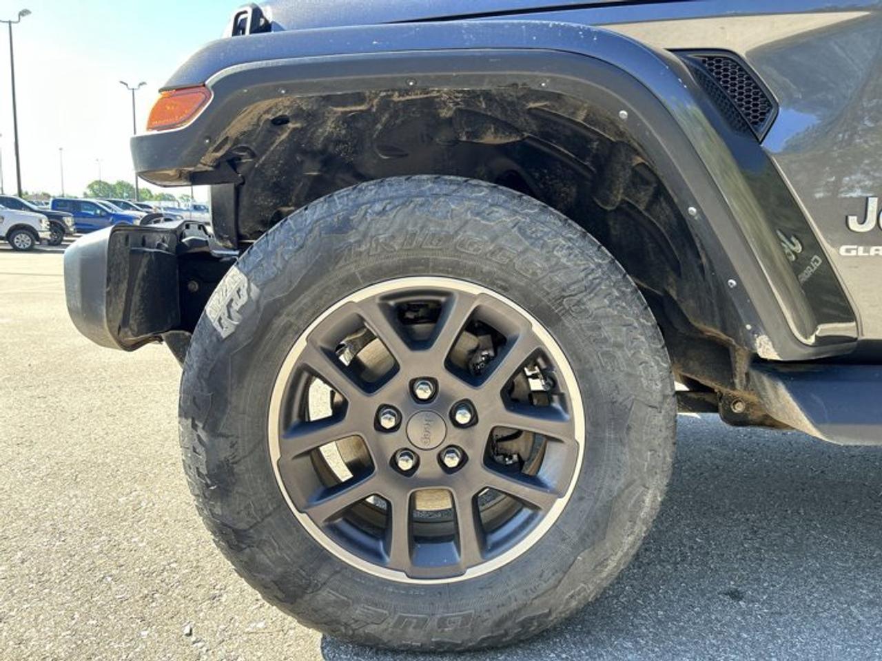 2021 Jeep Gladiator Overland 4x4 | No Accidents | Leather Seats Photo