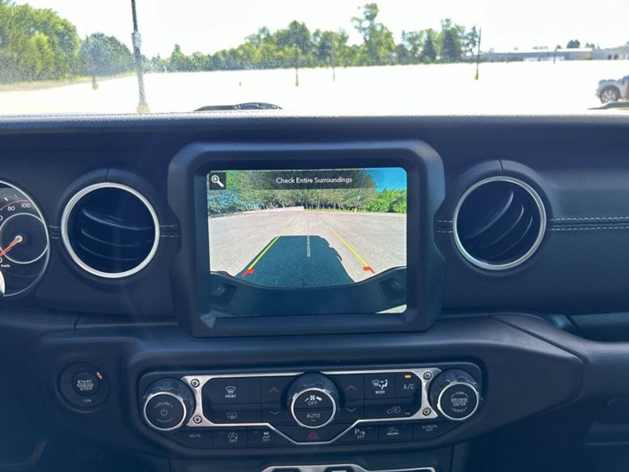 2021 Jeep Gladiator Overland 4x4 | No Accidents | Leather Seats Photo