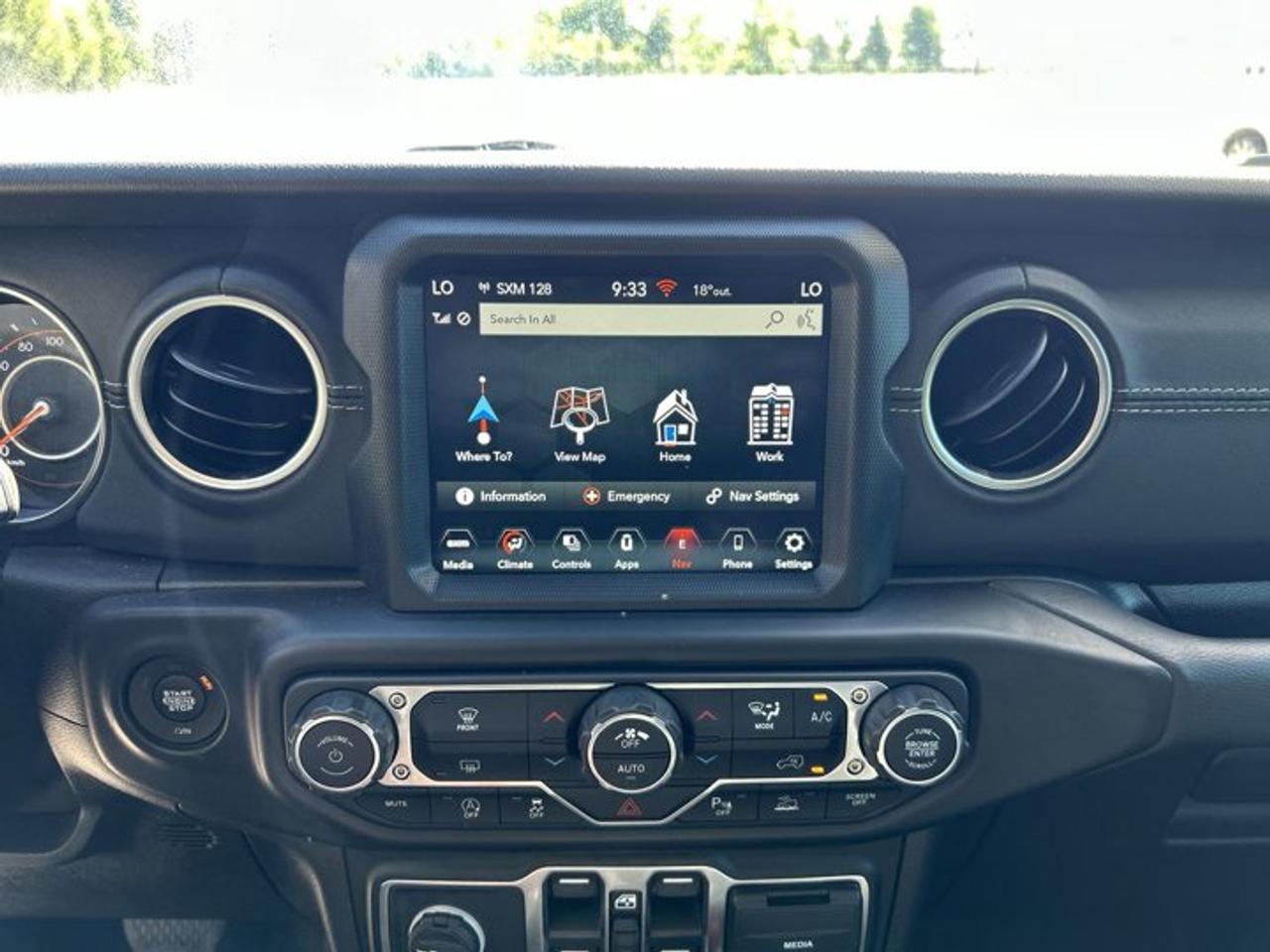 2021 Jeep Gladiator Overland 4x4 | No Accidents | Leather Seats Photo