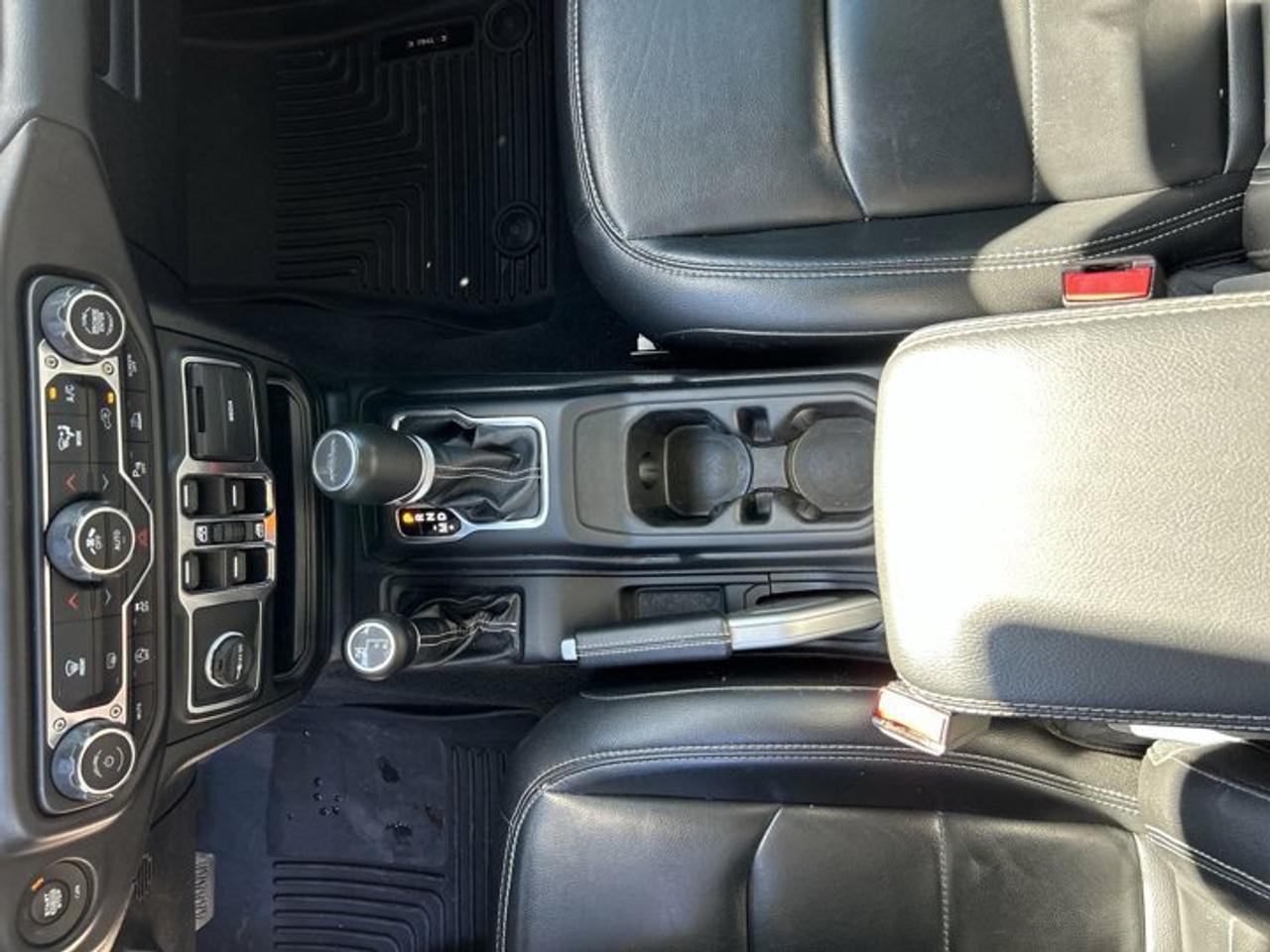 2021 Jeep Gladiator Overland 4x4 | No Accidents | Leather Seats Photo