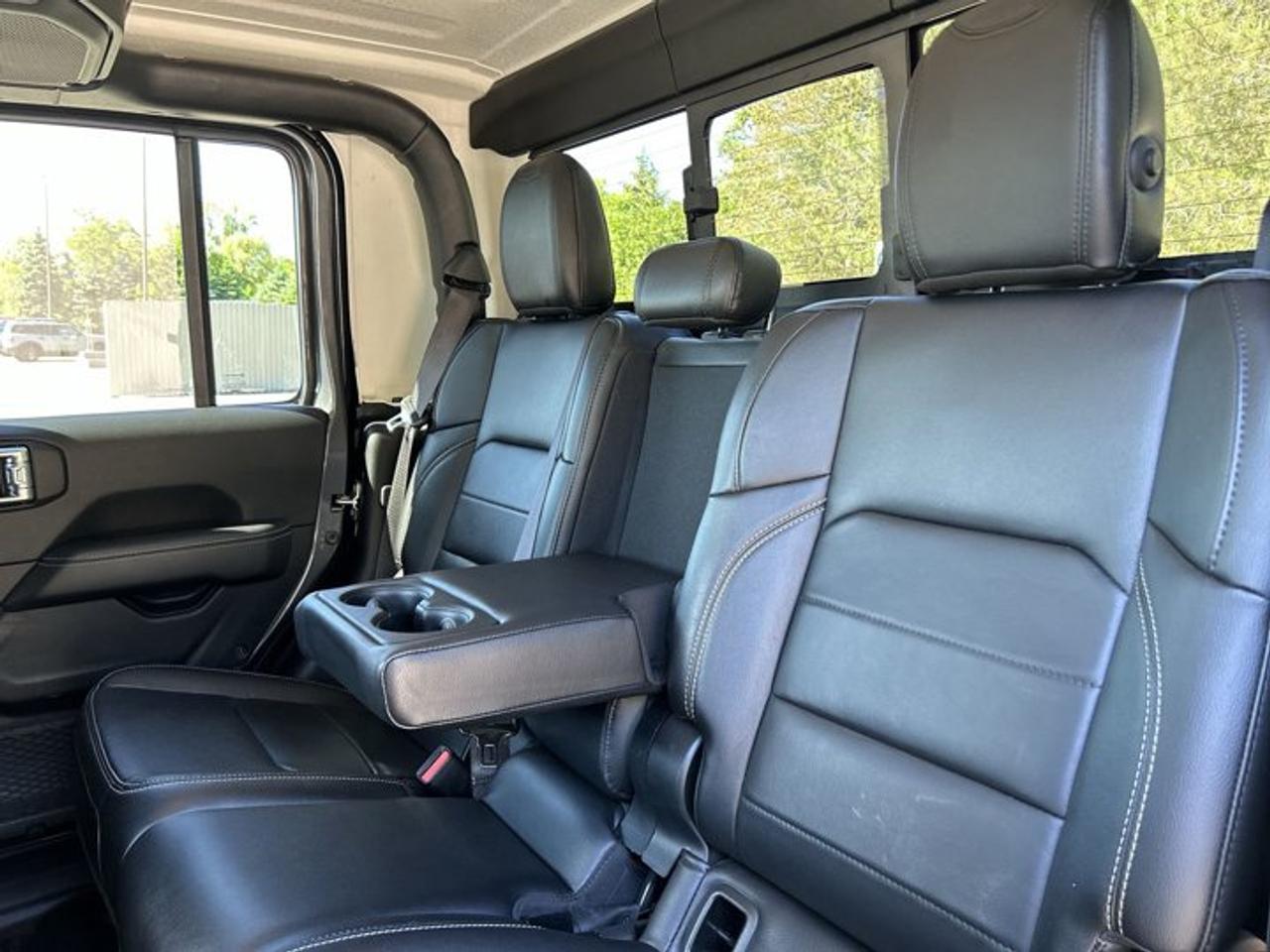 2021 Jeep Gladiator Overland 4x4 | No Accidents | Leather Seats Photo