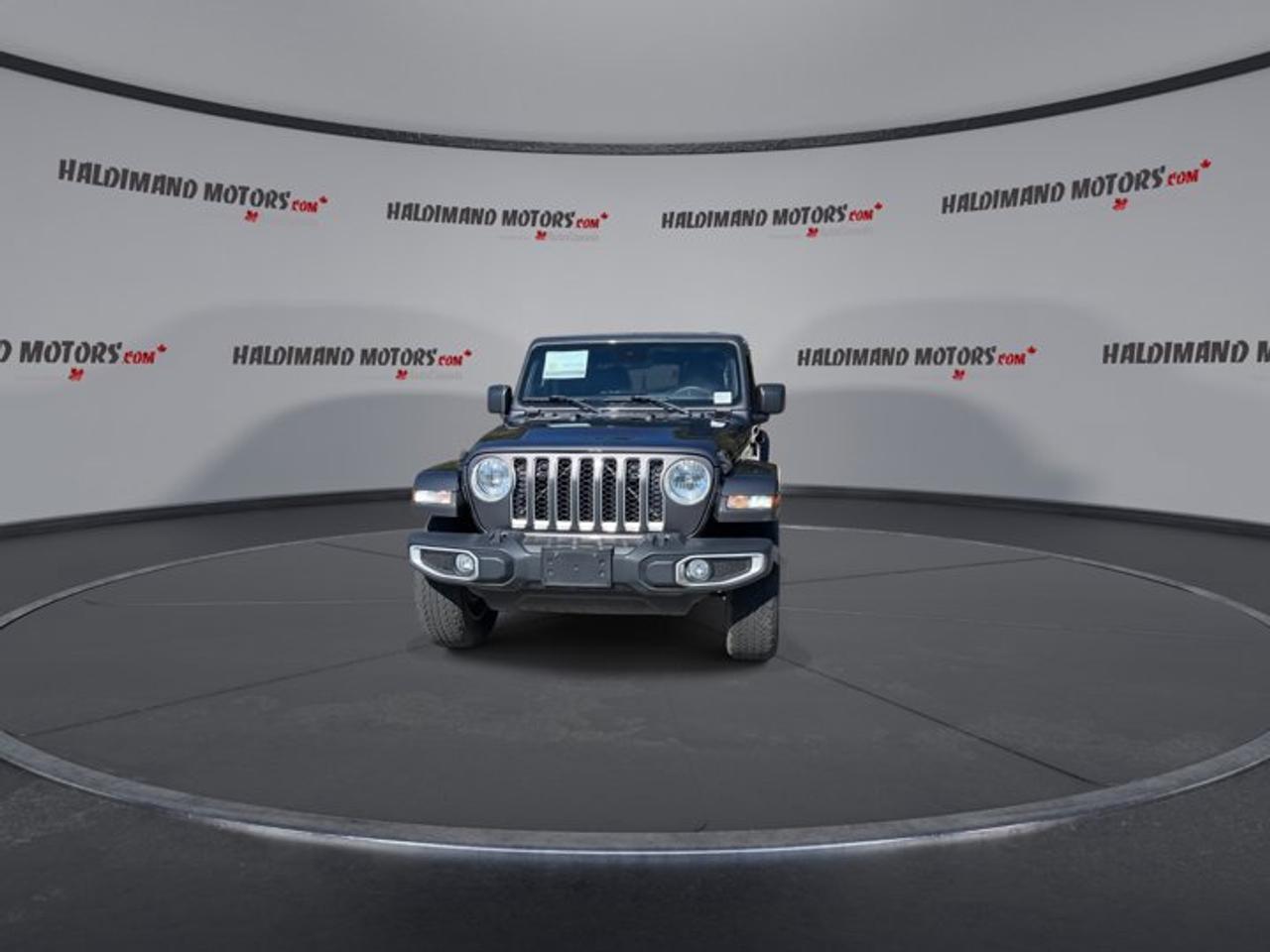 2021 Jeep Gladiator Overland 4x4 | No Accidents | Leather Seats Photo